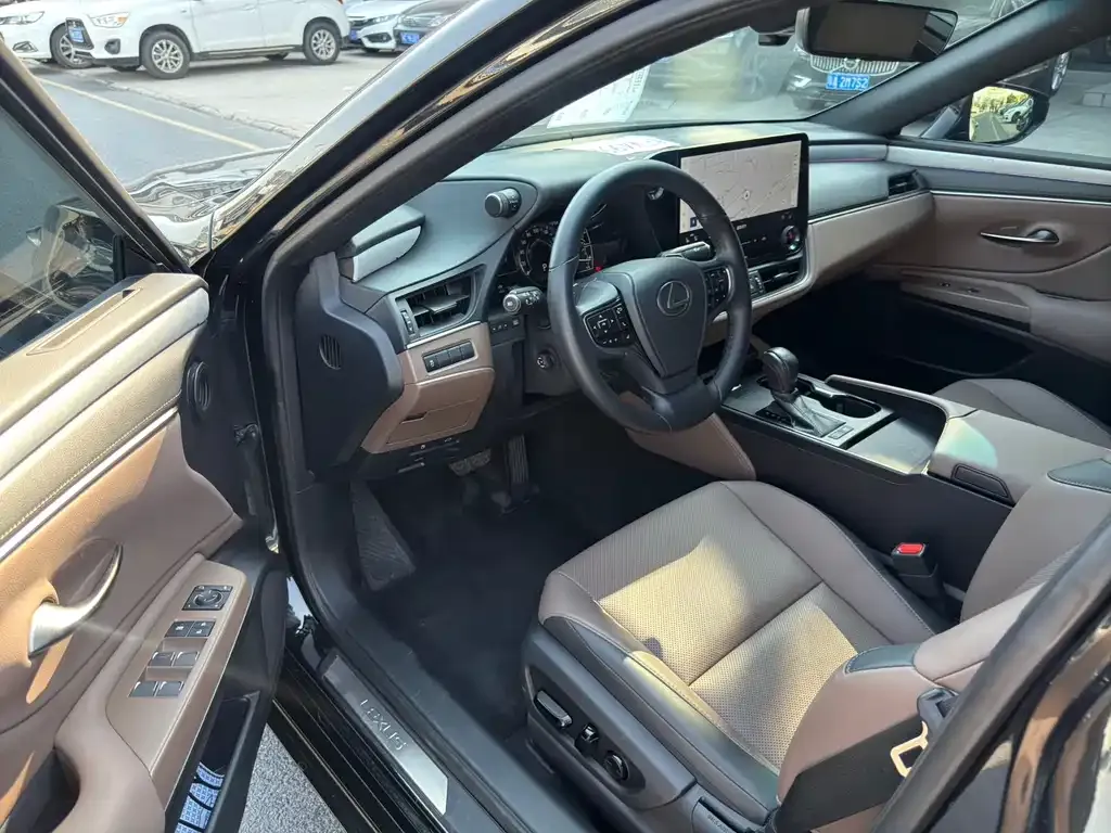 Lexus ES 2024 из CN, фото 8