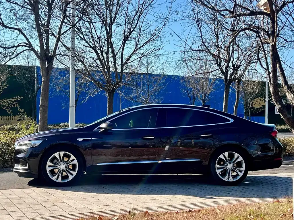 Buick LaCrosse — фото 9