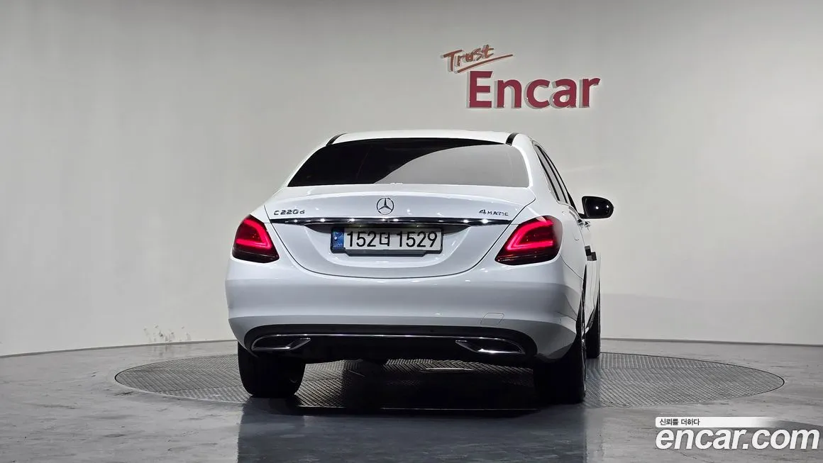 Mercedes-Benz C-Class 2021 из KR, фото 2