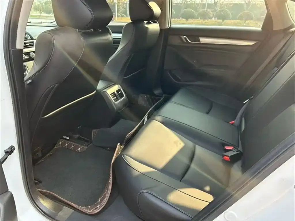 Honda Accord 2021 из CN, фото 2