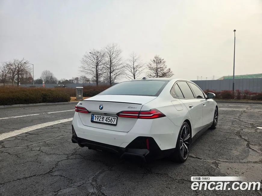 BMW 5-Series 2024 из KR, фото 6