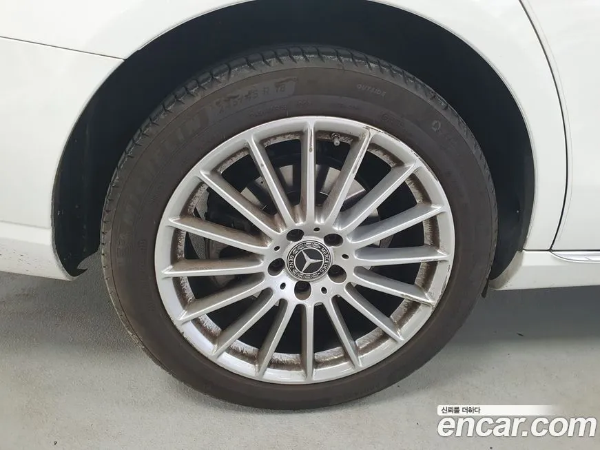 Mercedes-Benz E-Class 2023 из KR, фото 9