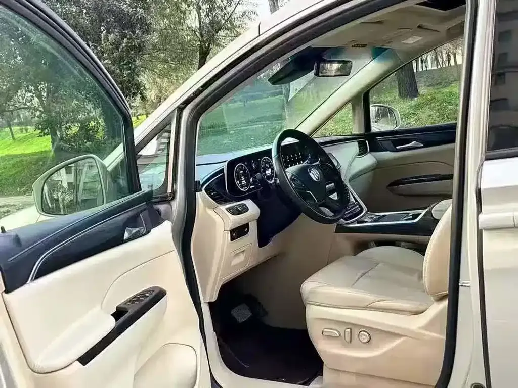 Buick GL8 2022 из CN, фото 6
