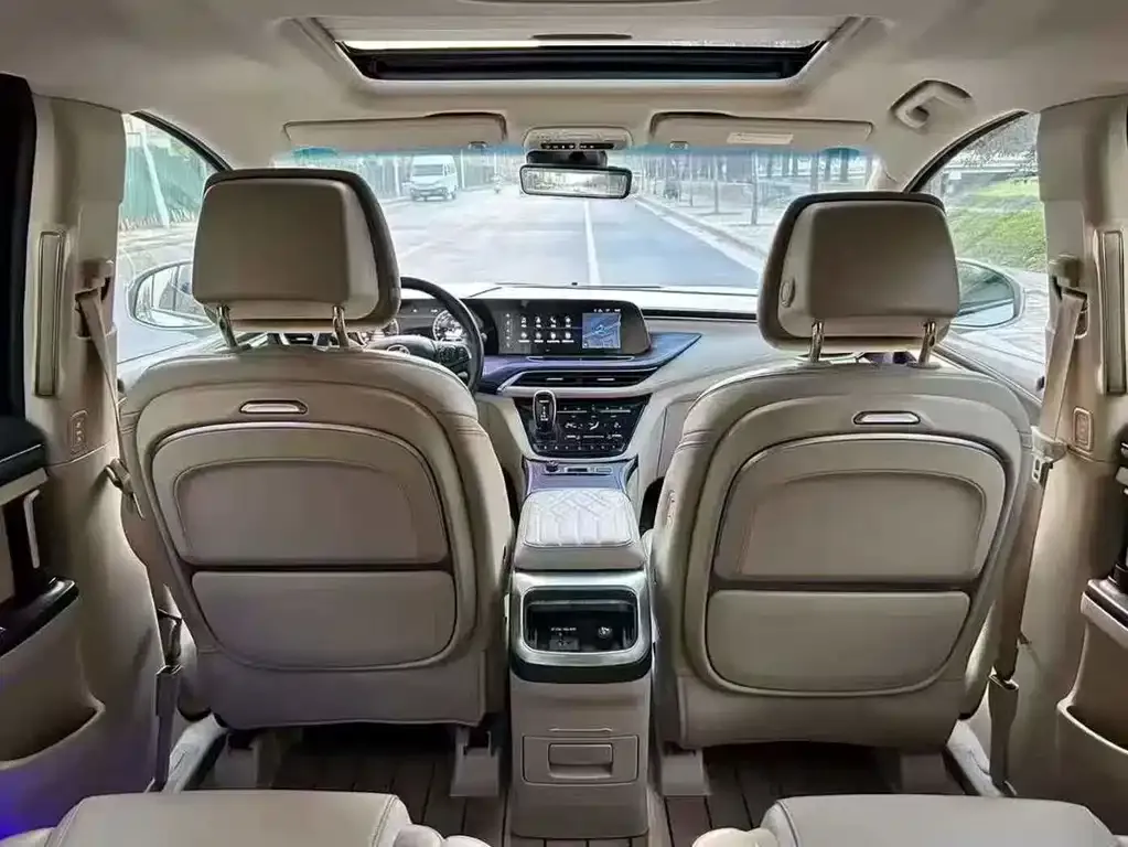 Buick GL8 2022 из CN, фото 2