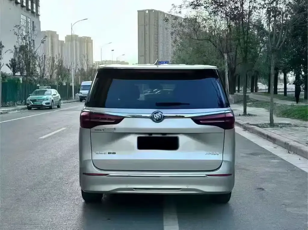 Buick GL8 2022 из CN, фото 3