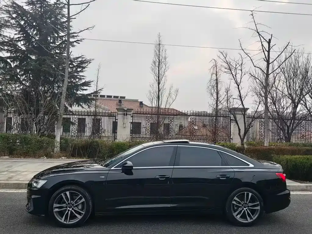 Audi A6L 2022 из CN, фото 10