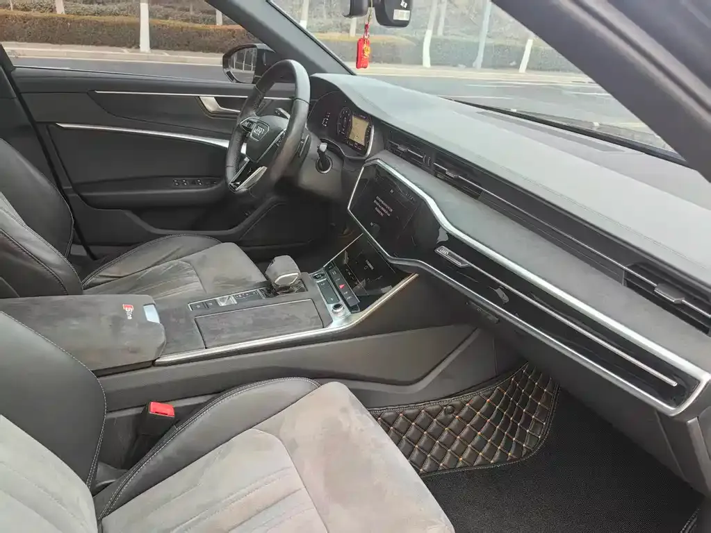 Audi A6L 2022 из CN, фото 3