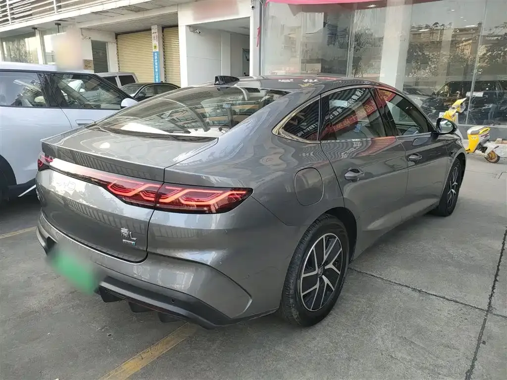 BYD Qin L — фото 5