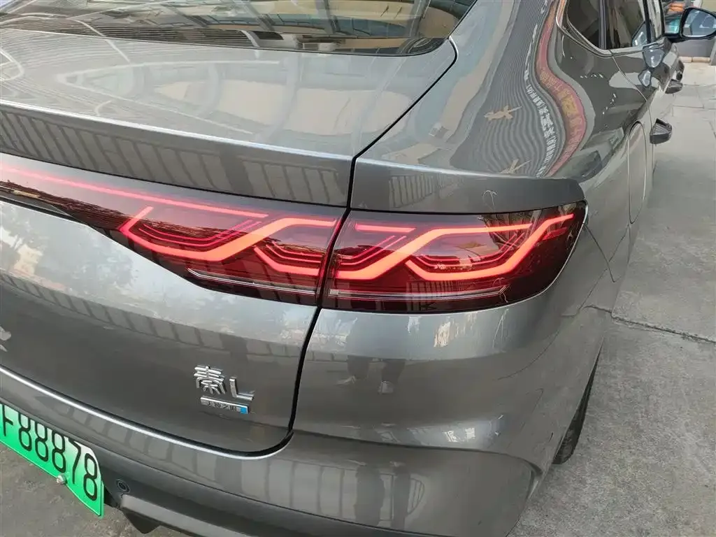 BYD Qin L — фото 8