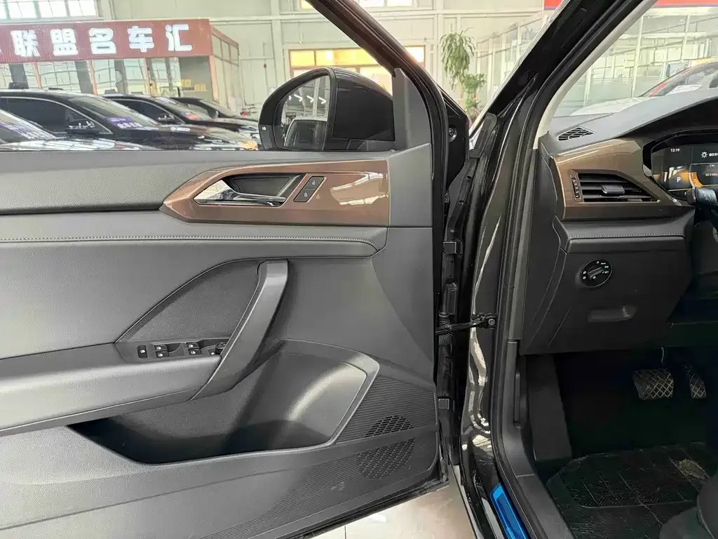 Volkswagen Tharu 2022 из CN, фото 8