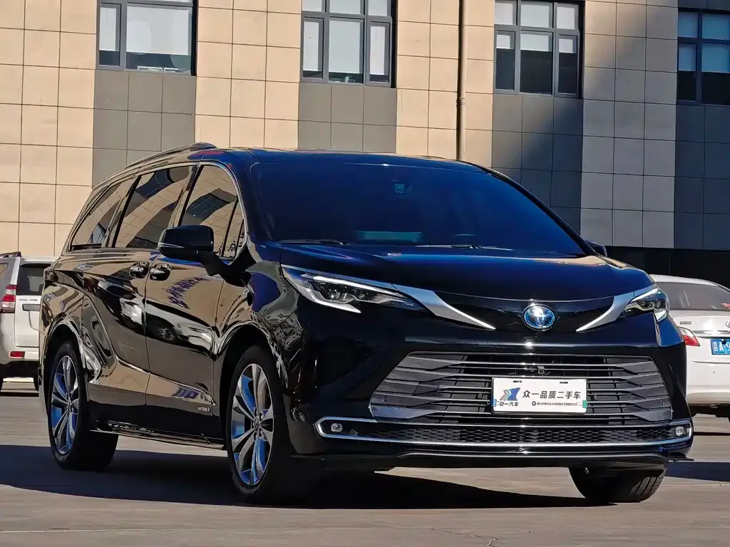 Toyota Sienna 2023 из CN, фото 9