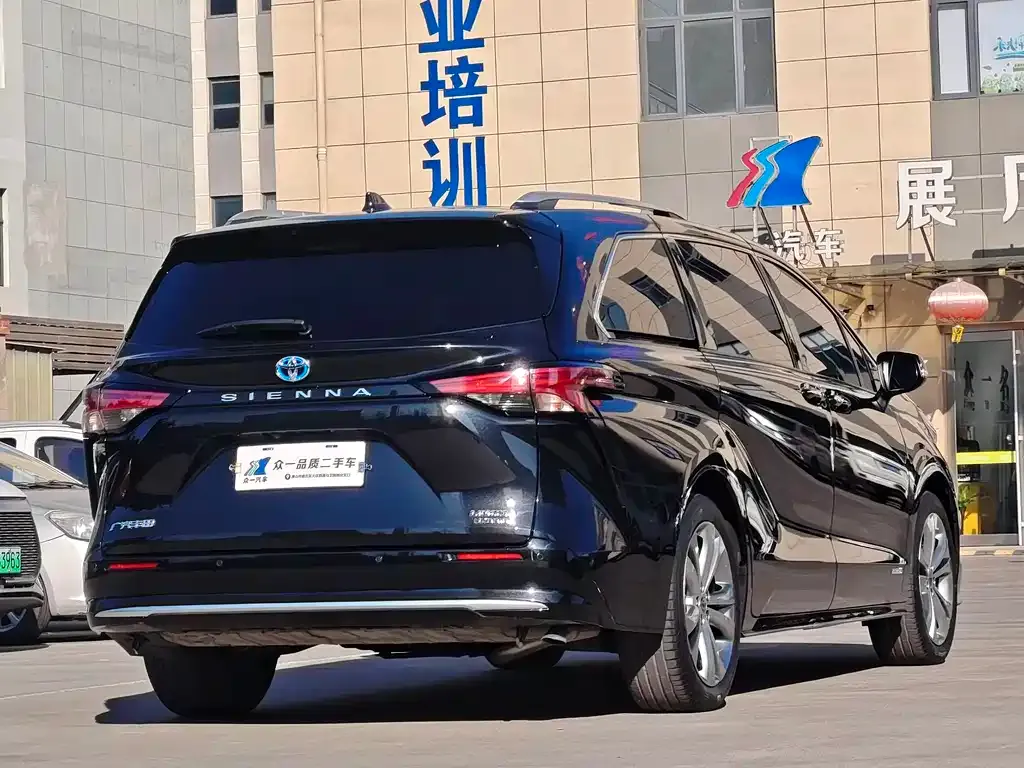 Toyota Sienna 2023 из CN, фото 7