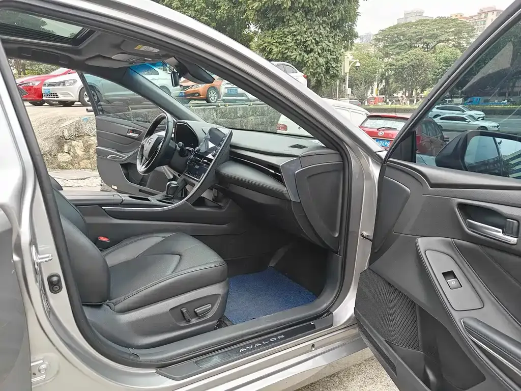 Toyota Avalon 2021 из CN, фото 10