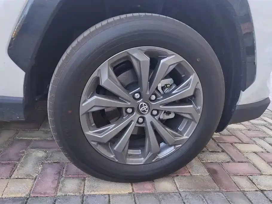 Toyota RAV4 2025 из CN, фото 5