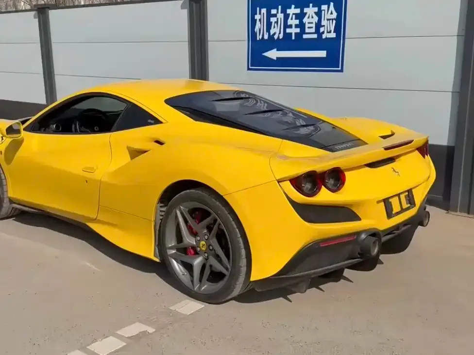 Ferrari F8 — фото 8