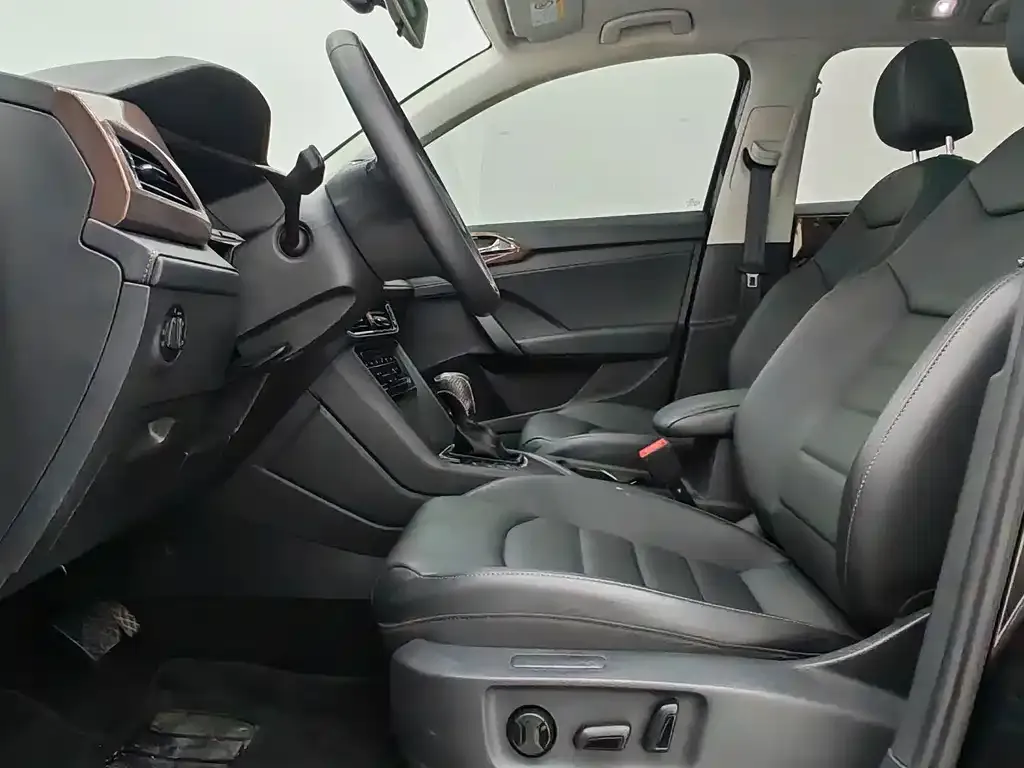 Volkswagen Tharu 2021 из CN, фото 5