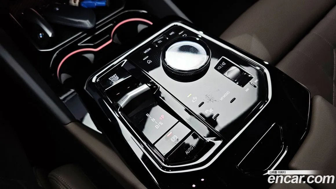 BMW 5-Series 2025 из KR, фото 5