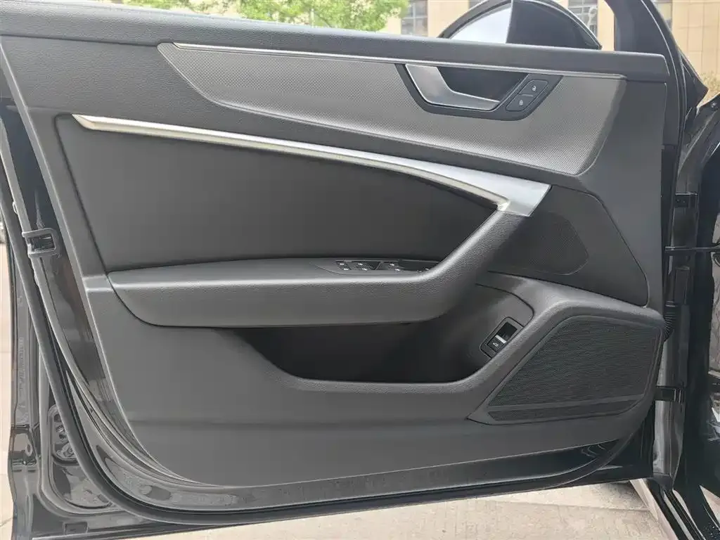 Audi A6L 2021 из CN, фото 4