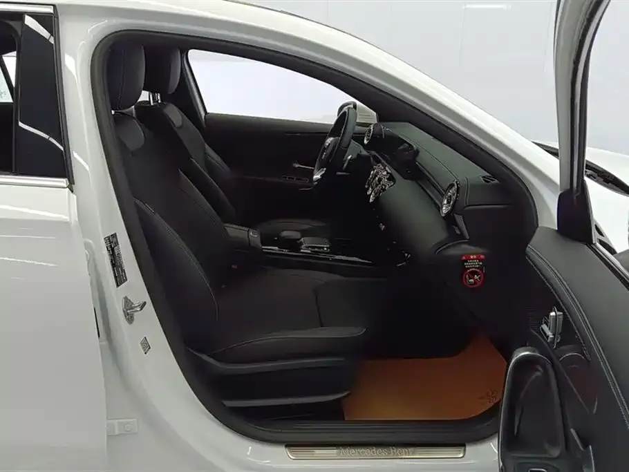 Mercedes-Benz A-Class 2023 из CN, фото 6