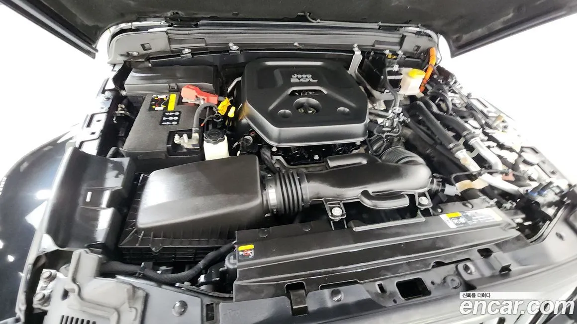 Jeep Wrangler 2022 из KR, фото 5