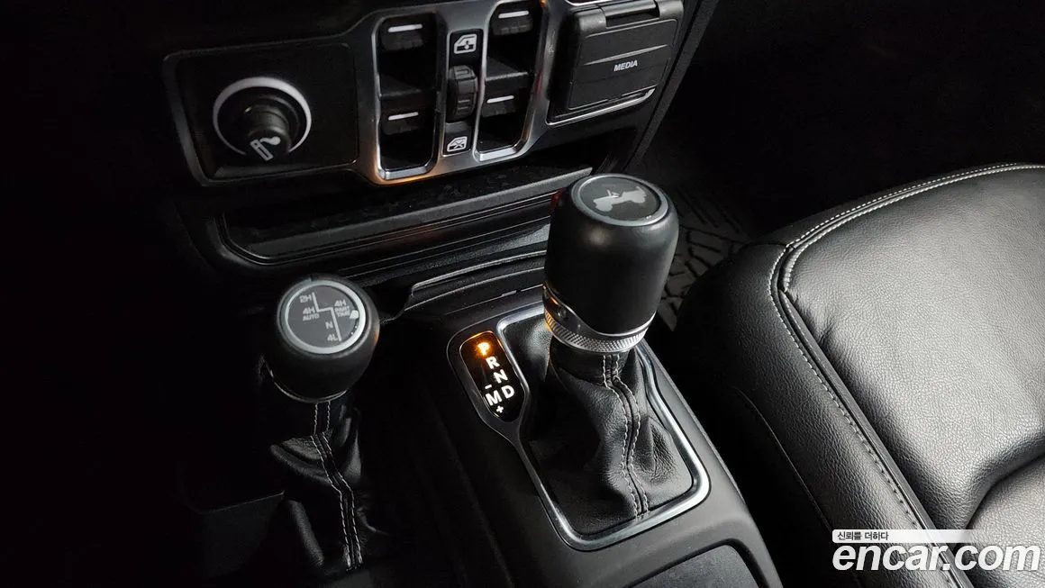 Jeep Wrangler 2022 из KR, фото 9