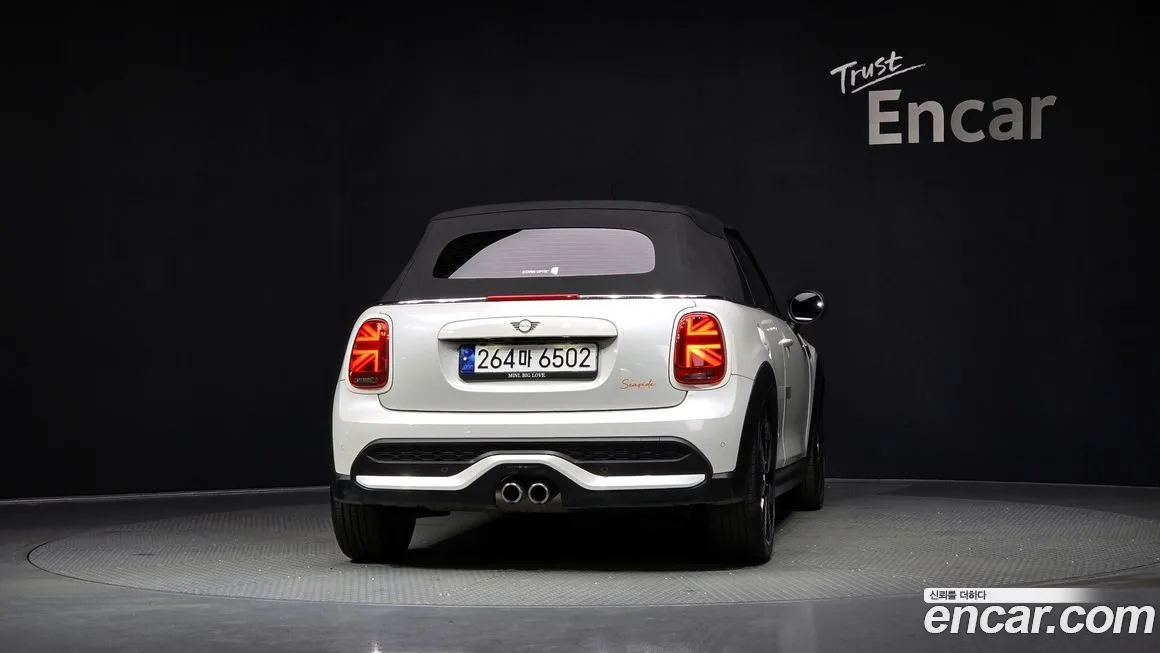 Mini Cooper Convertible 2023 из KR, фото 2