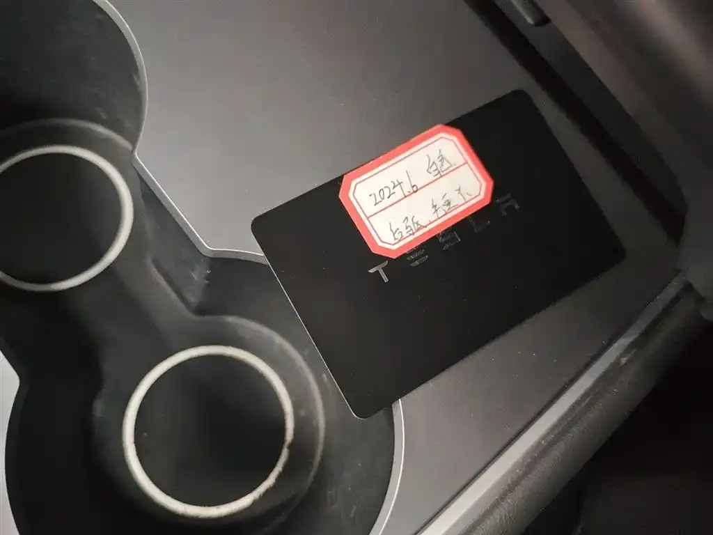 Tesla Model Y 2024 из CN, фото 3