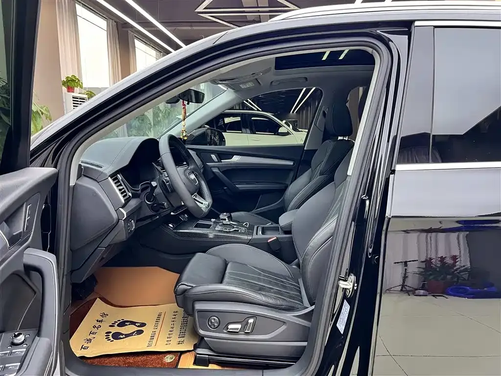 Audi Q5L 2024 из CN, фото 5