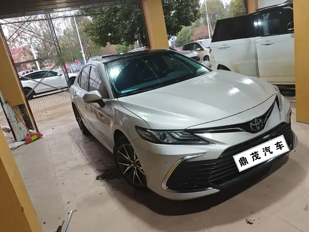 Toyota Camry 2021 из CN, фото 2