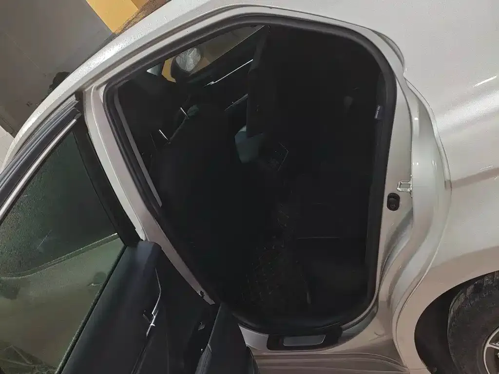 Toyota Camry 2021 из CN, фото 4