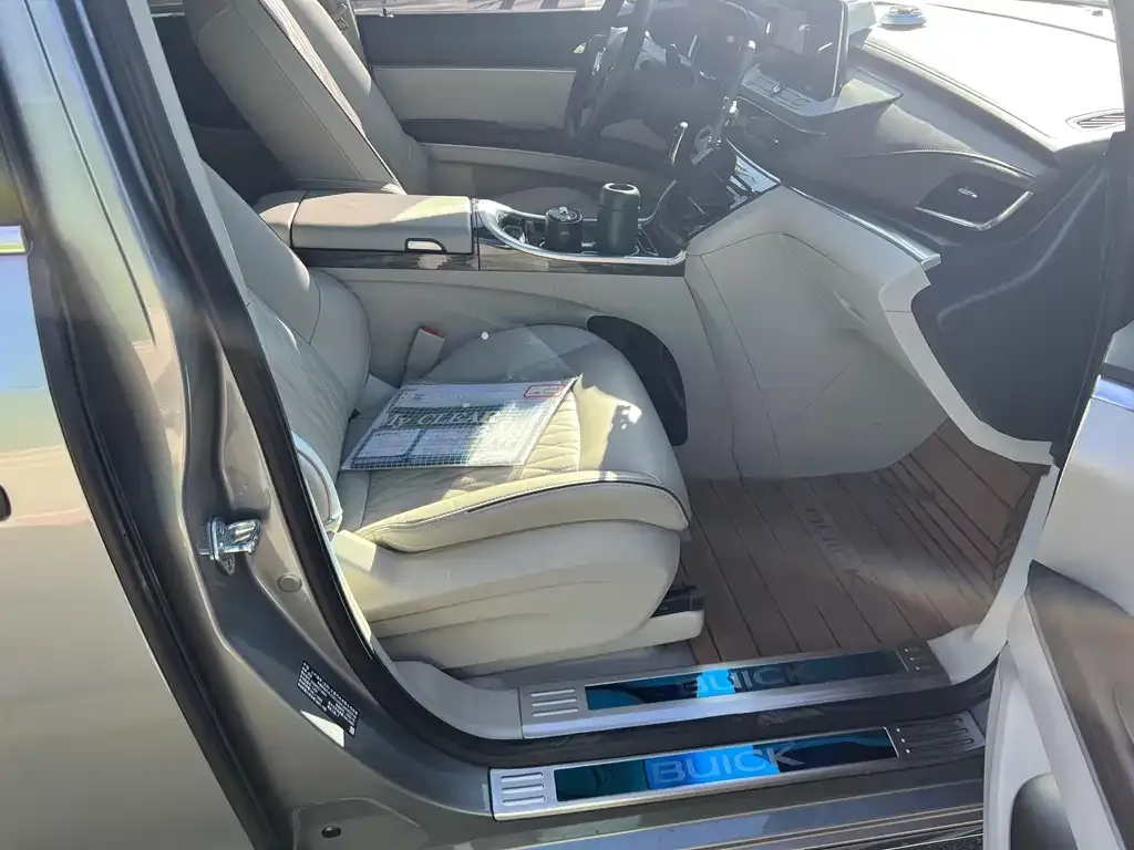 Buick GL8 2023 из CN, фото 4