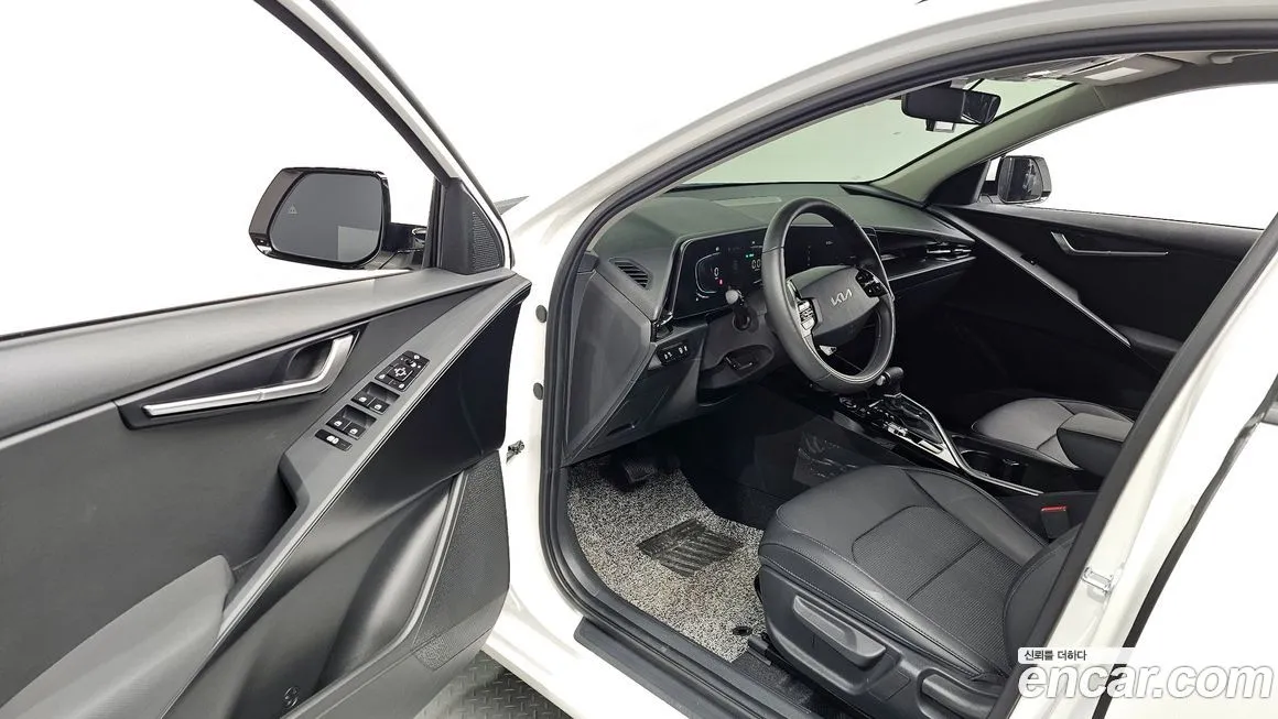 Kia Niro — фото 10
