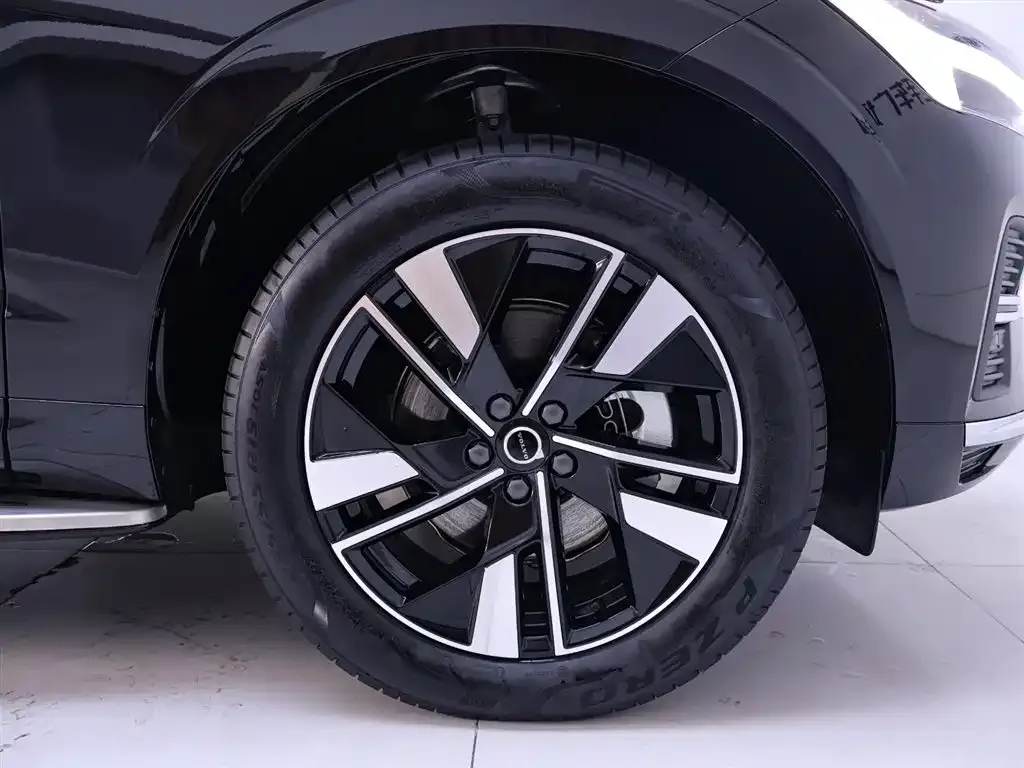 Volvo XC60 2025 из CN, фото 8