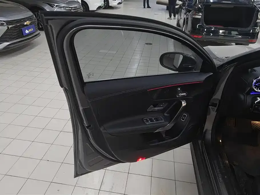 Mercedes-Benz A-Class 2023 из CN, фото 3