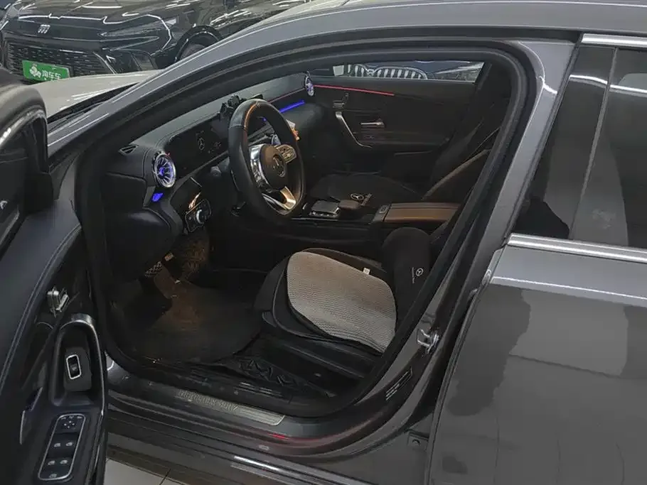 Mercedes-Benz A-Class 2023 из CN, фото 7