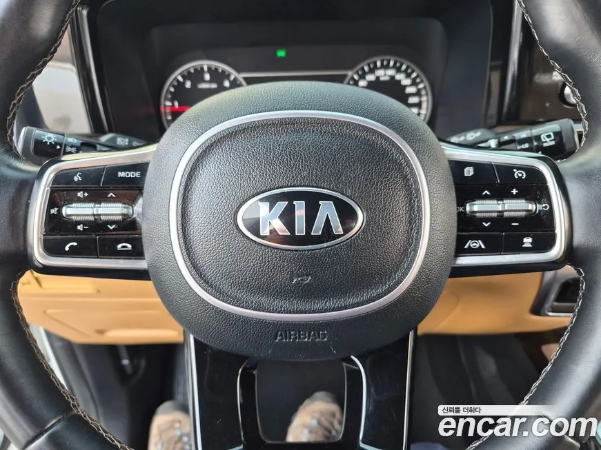 Kia Sorento — фото 9