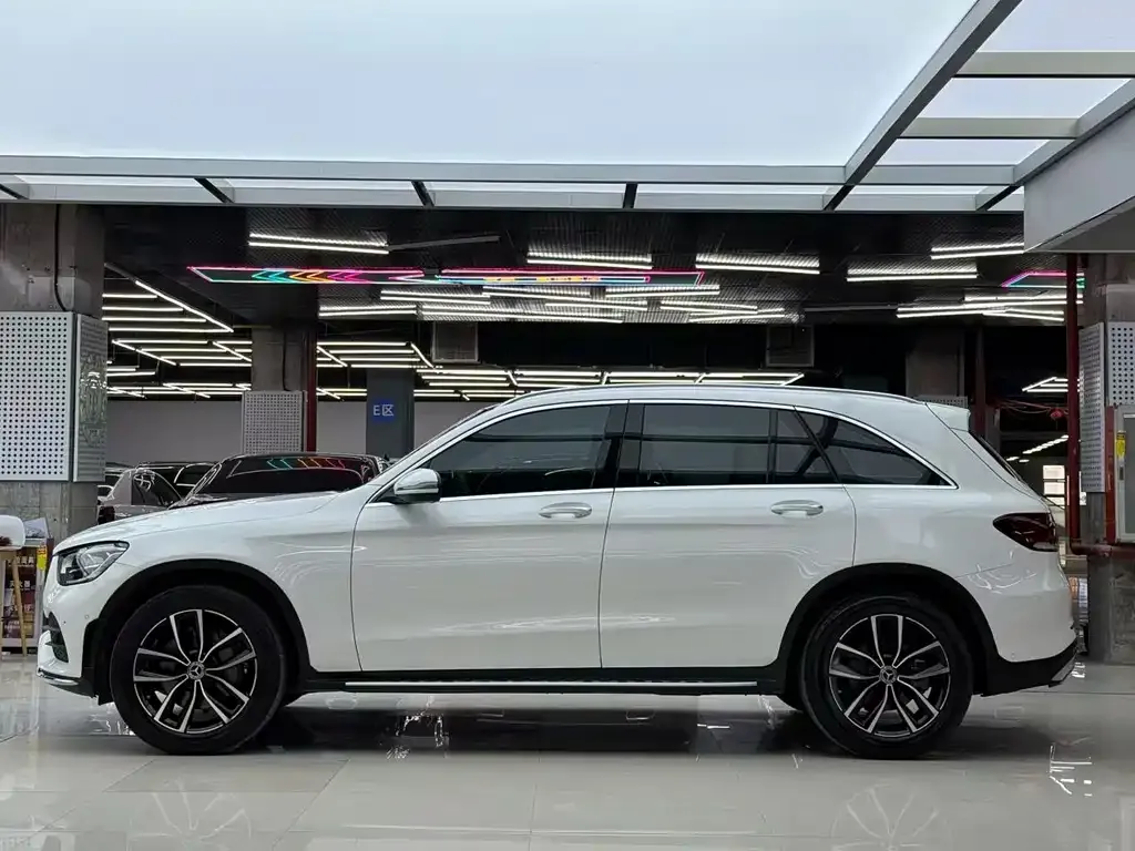 Mercedes-Benz GLC — фото 9