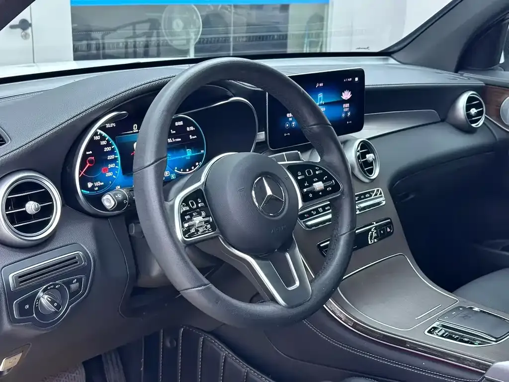 Mercedes-Benz GLC — фото 5