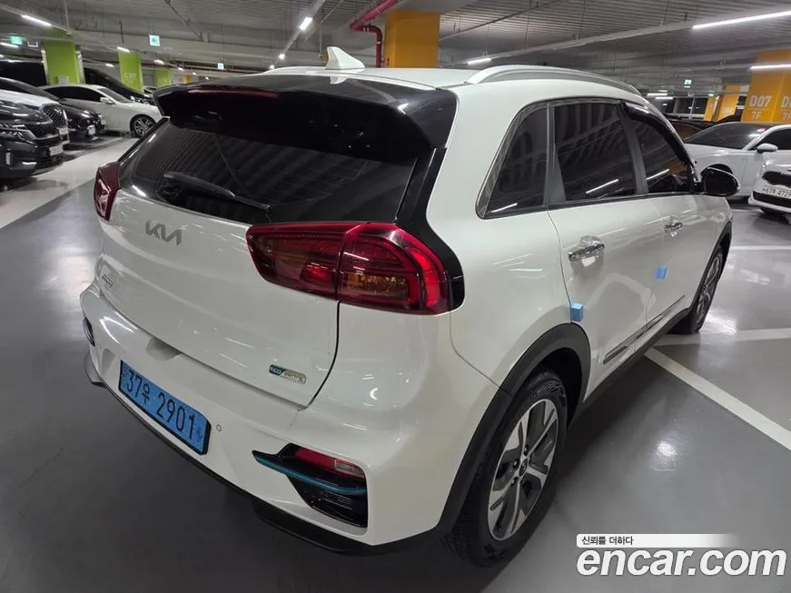 Kia Niro — фото 9
