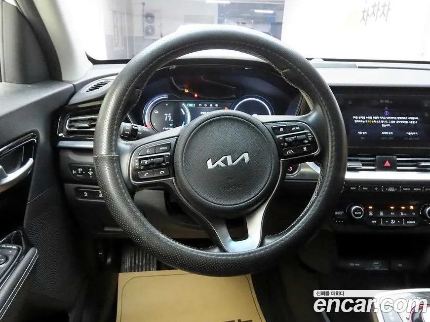 Kia Niro — фото 8