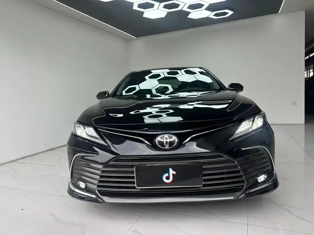 Toyota Camry 2023 из CN, фото 5