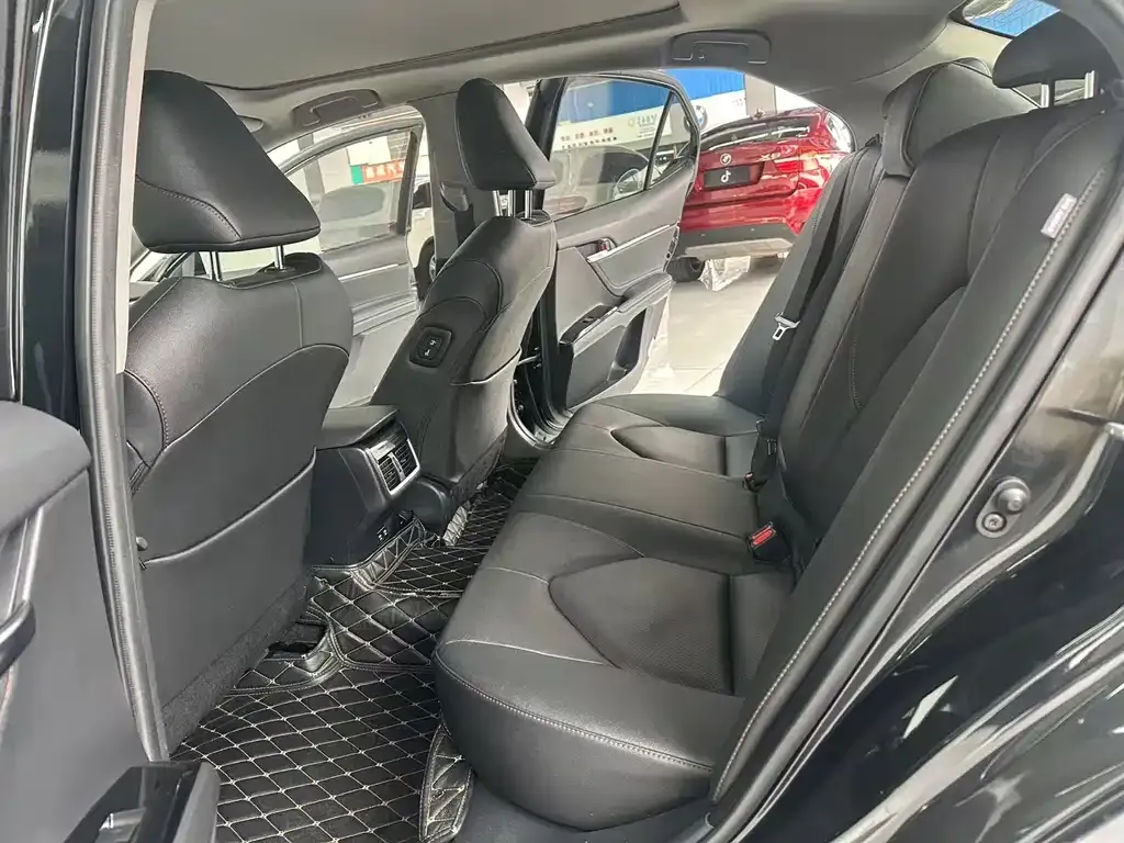 Toyota Camry 2023 из CN, фото 10