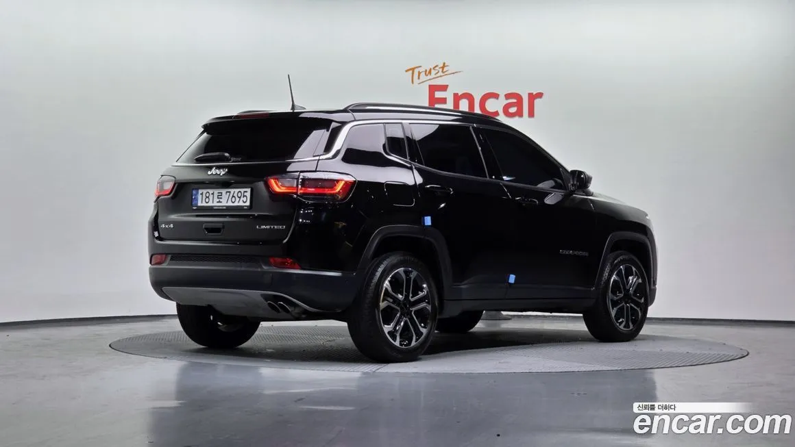 Jeep Compass — фото 2