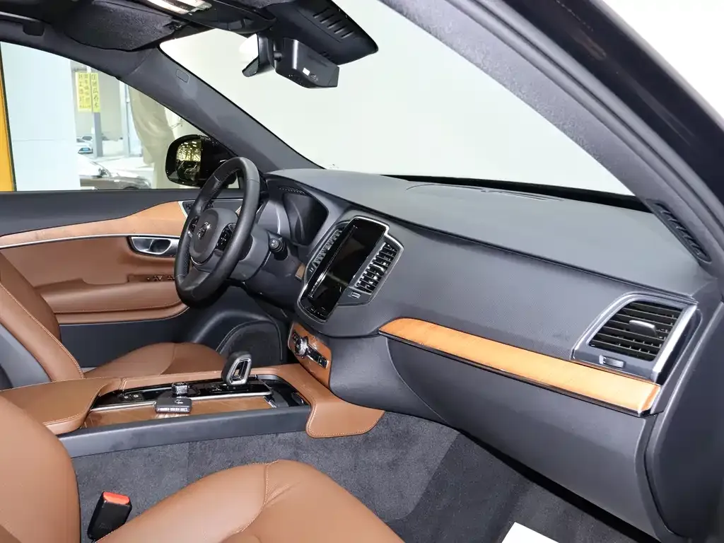 Volvo XC90 2024 из CN, фото 10
