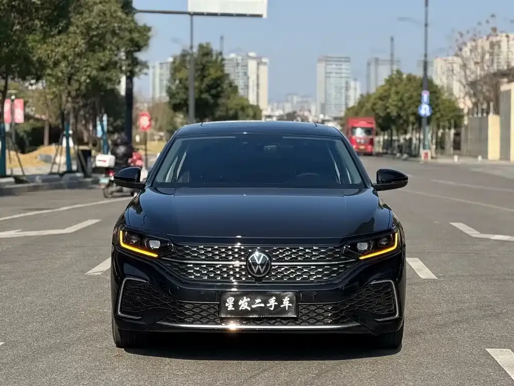 Volkswagen Passat — фото 7
