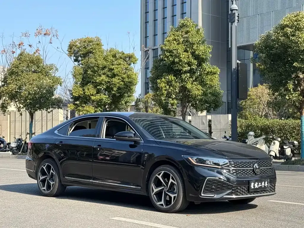 Volkswagen Passat — фото 9