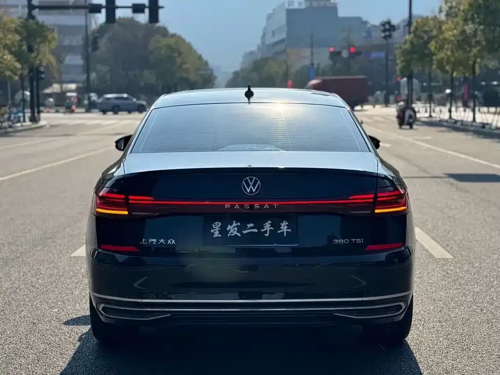 Volkswagen Passat — фото 4