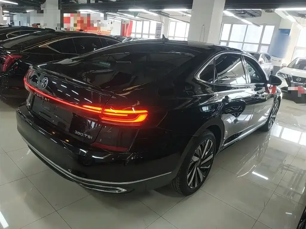 Volkswagen Passat 2024 из CN, фото 4