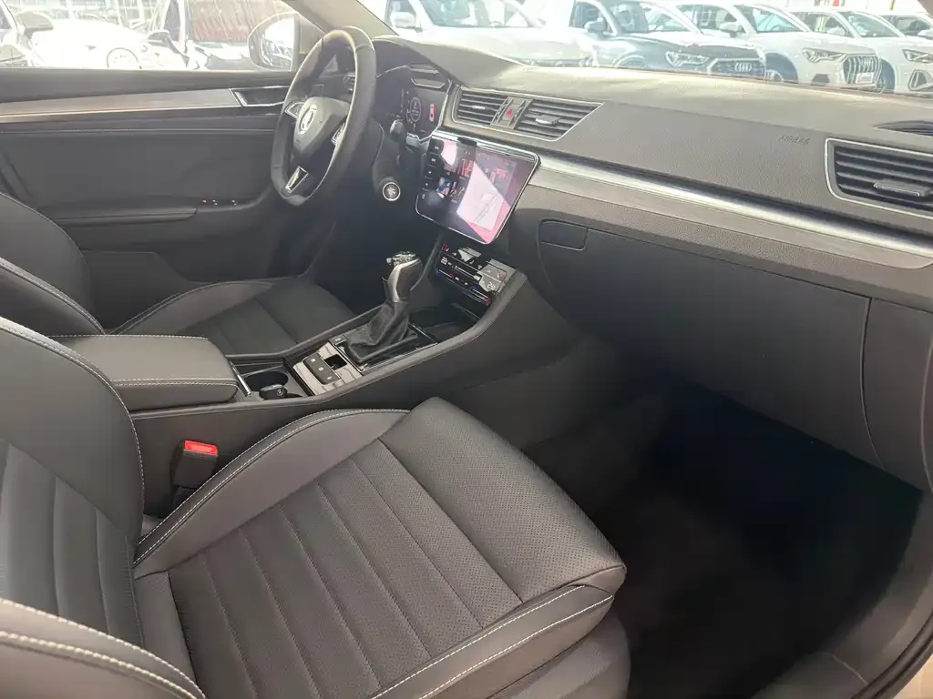 Skoda Superb 2022 из CN, фото 10