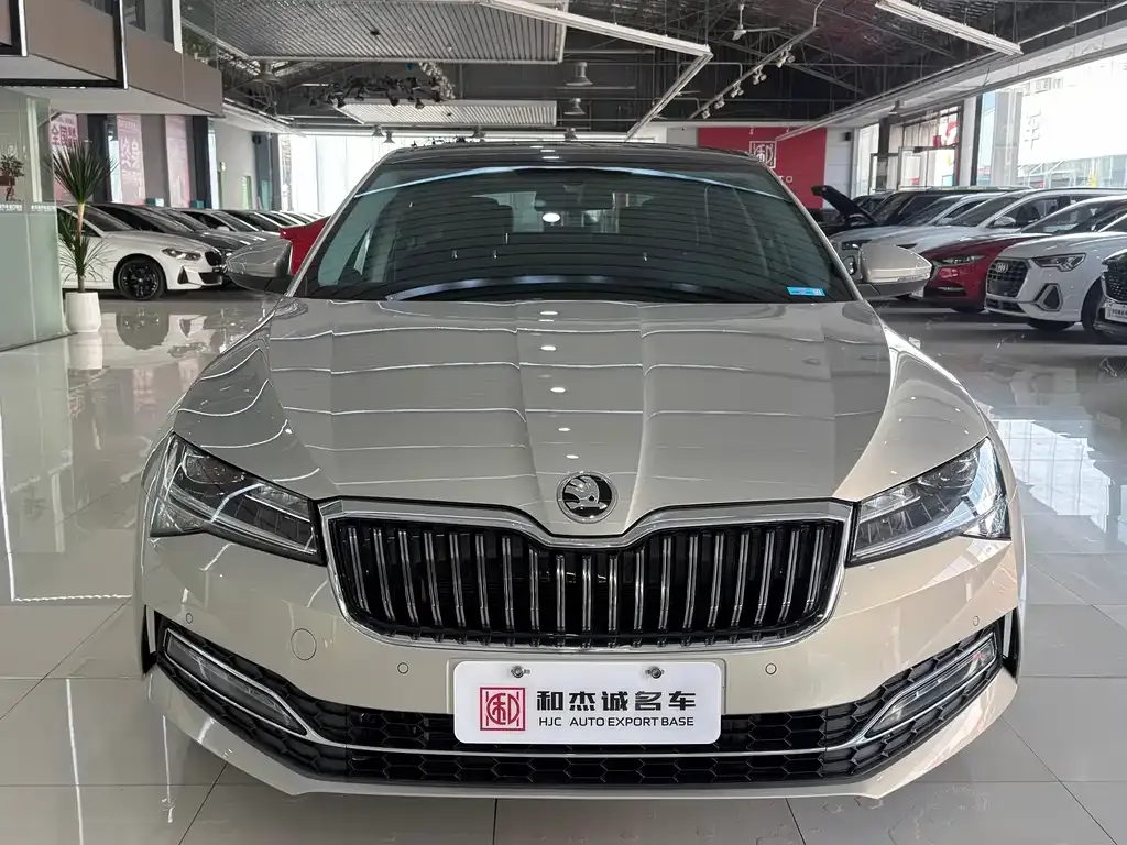 Skoda Superb 2022 из CN, фото 3
